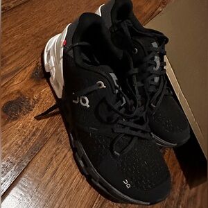 ON Cloud cloud flyer 9.5 womens NEW